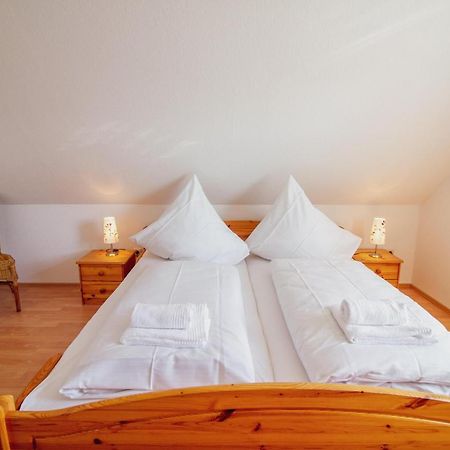 Haus Leuchtturm - Ebbe Lägenhet Krummhörn Exteriör bild