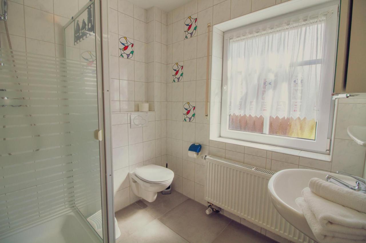 Haus Leuchtturm - Ebbe Lägenhet Krummhörn Exteriör bild