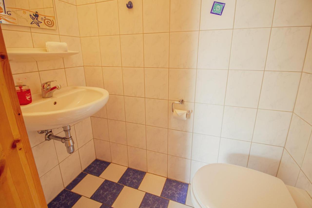 Haus Leuchtturm - Ebbe Lägenhet Krummhörn Exteriör bild